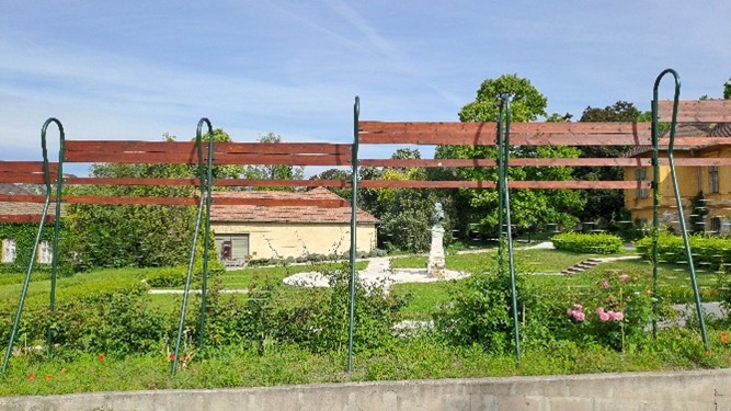 A felső pergola környezetének rendelése előtt,…